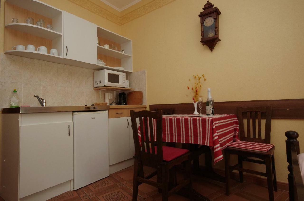 Burg Apartman Gyula Extérieur photo