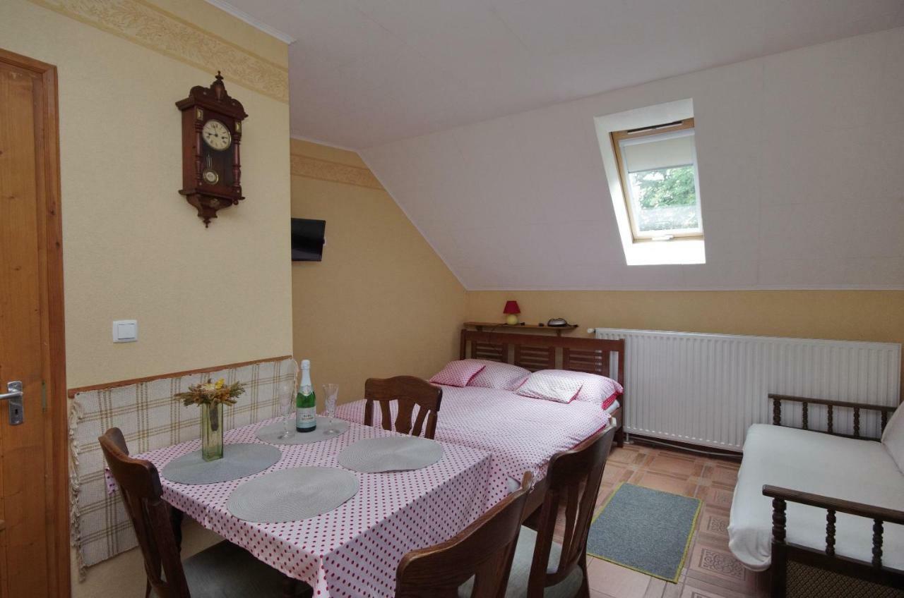 Burg Apartman Gyula Extérieur photo