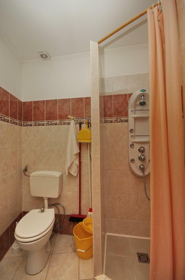Burg Apartman Gyula Extérieur photo